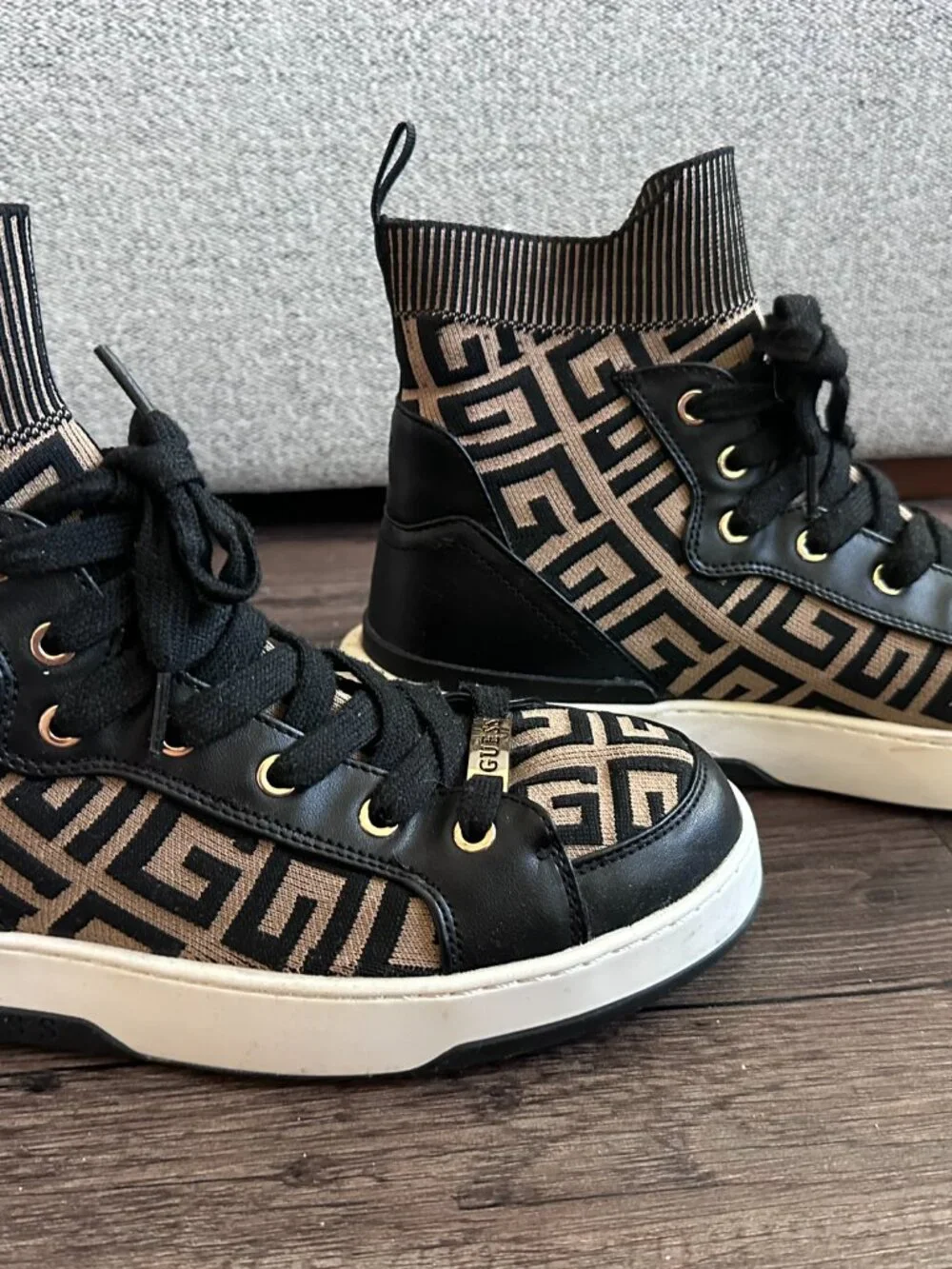 Guess Mannen Logo Knit High-Top Sneakers - Size 9.5